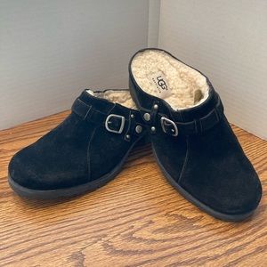 UGG Australia Sheep Shearling Lined Suede Mules/Clogs, EUC, Black, size 7